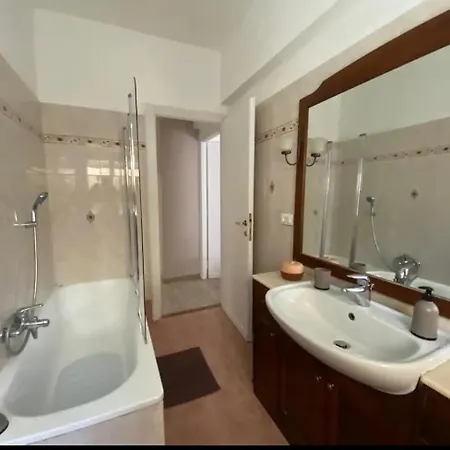 Apartment Les Maisons Rome