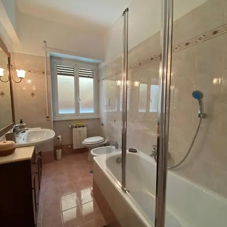 Les Maisons Apartment *